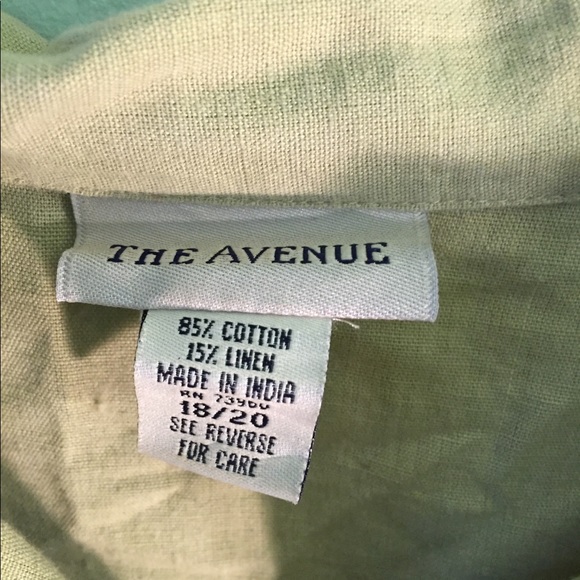 The Avenue 18W/20W Button Down Shirt - Picture 8 of 8